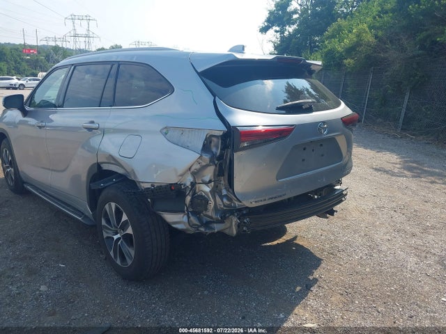 45681592 :رقم المزاد ، 5TDGZRBH0NS196019 vin ، 2022 Toyota Highlander Xle مزاد بيع