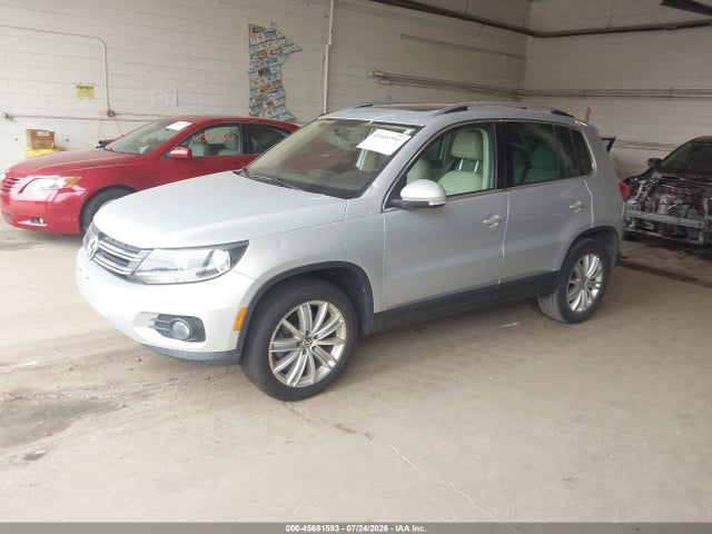 45681593 :رقم المزاد ، WVGAV7AX0DW554843 vin ، 2013 Volkswagen Tiguan Se مزاد بيع