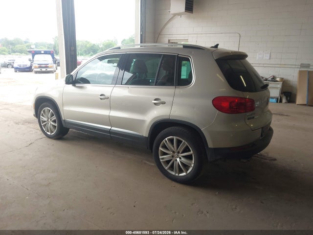 45681593 :رقم المزاد ، WVGAV7AX0DW554843 vin ، 2013 Volkswagen Tiguan Se مزاد بيع