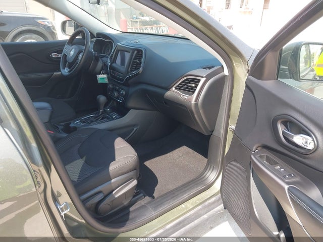 45681603 :رقم المزاد ، 1C4PJMCB8KD343621 vin ، 2019 Jeep Cherokee Latitude 4x4 مزاد بيع