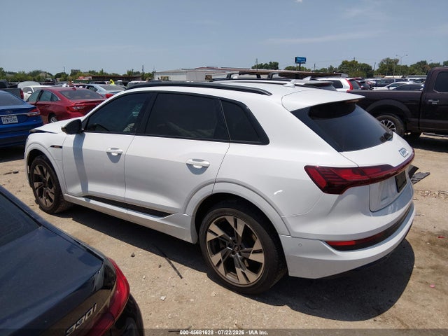 Продажа на аукционе авто 2021 Audi E-tron Premium Quattro, vin: WA1AAAGE9MB007848, номер лота: 45681628