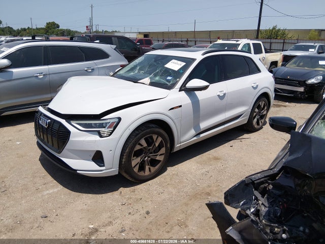 Продажа на аукционе авто 2021 Audi E-tron Premium Quattro, vin: WA1AAAGE9MB007848, номер лота: 45681628