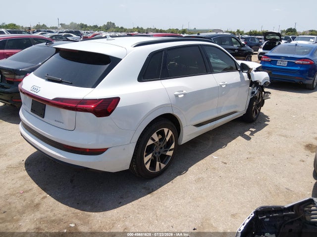 Продажа на аукционе авто 2021 Audi E-tron Premium Quattro, vin: WA1AAAGE9MB007848, номер лота: 45681628