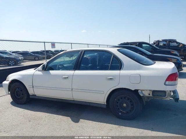 Продаж на аукціоні авто 1998 Honda Civic Lx, vin: 2HGEJ6675WH625414, номер лоту: 45681629