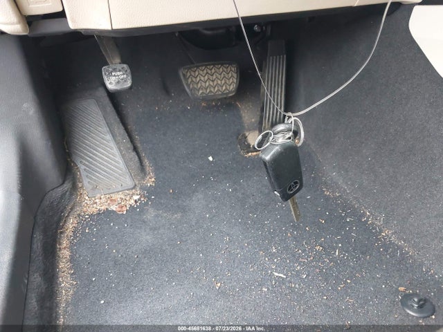 45681638 :رقم المزاد ، 4T1C11AK2LU912962 vin ، 2020 Toyota Camry Le مزاد بيع