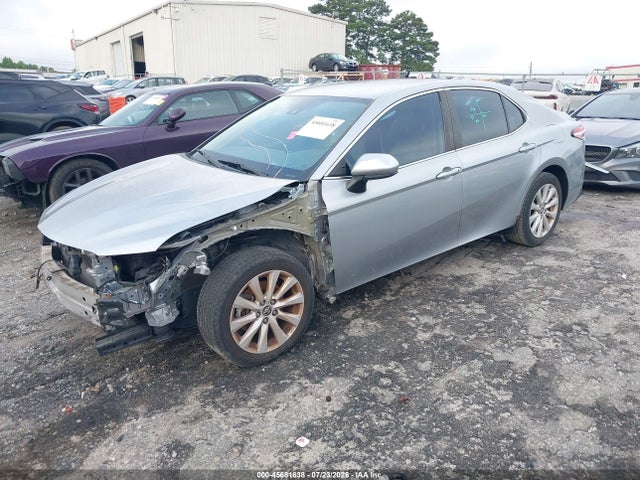 45681638 :رقم المزاد ، 4T1C11AK2LU912962 vin ، 2020 Toyota Camry Le مزاد بيع