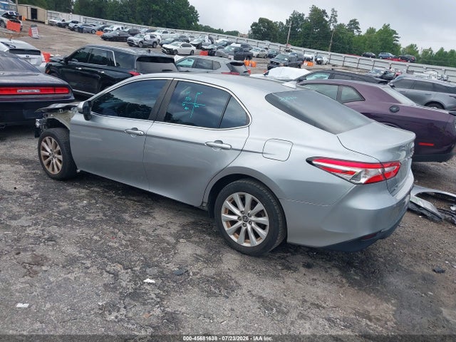45681638 :رقم المزاد ، 4T1C11AK2LU912962 vin ، 2020 Toyota Camry Le مزاد بيع