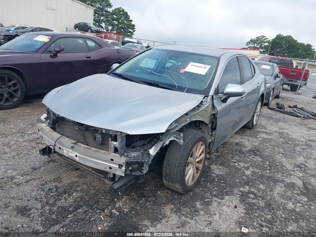 45681638 :رقم المزاد ، 4T1C11AK2LU912962 vin ، 2020 Toyota Camry Le مزاد بيع