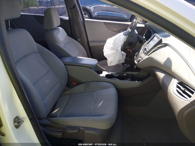 1G1ZC5ST0HF237530 Chevrolet Malibu 1fl