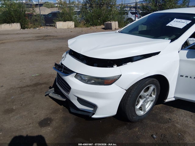 1G1ZC5ST0HF237530 Chevrolet Malibu 1fl