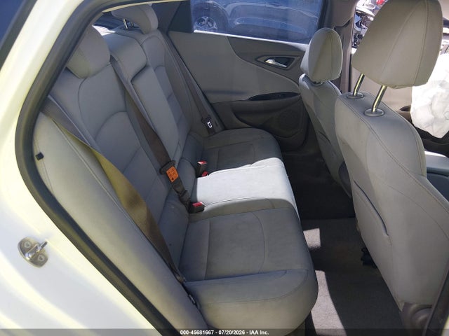 1G1ZC5ST0HF237530 Chevrolet Malibu 1fl
