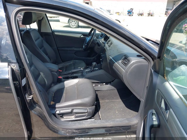 Aukcja sprzedaży 2015 Volkswagen Jetta 1.8t Se, vin: 3VWD17AJ1FM311146, numer aukcji: 45681719