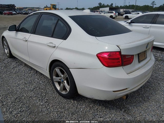 BMW 320i 2014 WBA3B1G55ENN90380 Image 3