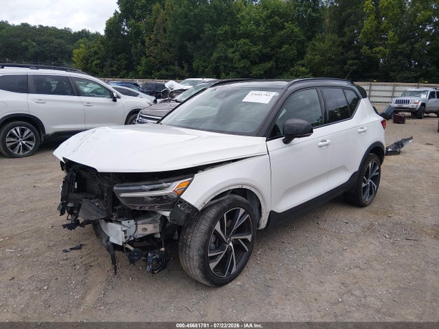 2021 Volvo Xc40 T5 R-design მანქანა იყიდება აუქციონზე, vin: YV4162UM3M2467447, აუქციონის ნომერი: 45681781