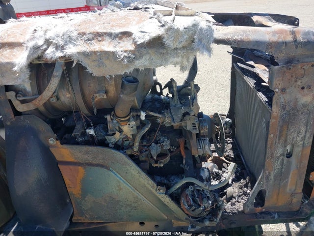 45681797 :رقم المزاد ، 1L06125MCFD831998 vin ، 2016 John Deere 6125m Tractor مزاد بيع