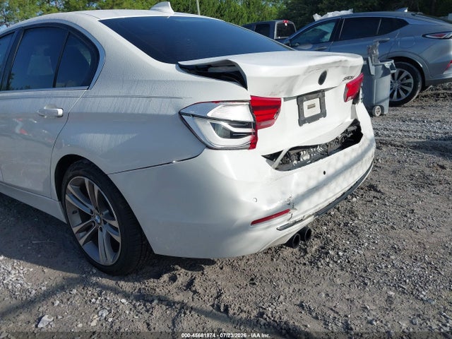 2017 Bmw 3 Series 330i მანქანა იყიდება აუქციონზე, vin: WBA8B9G59HNU49188, აუქციონის ნომერი: 45681874