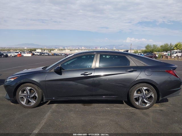 5NPLS4AG3PH093068 Hyundai ELANTRA SEL