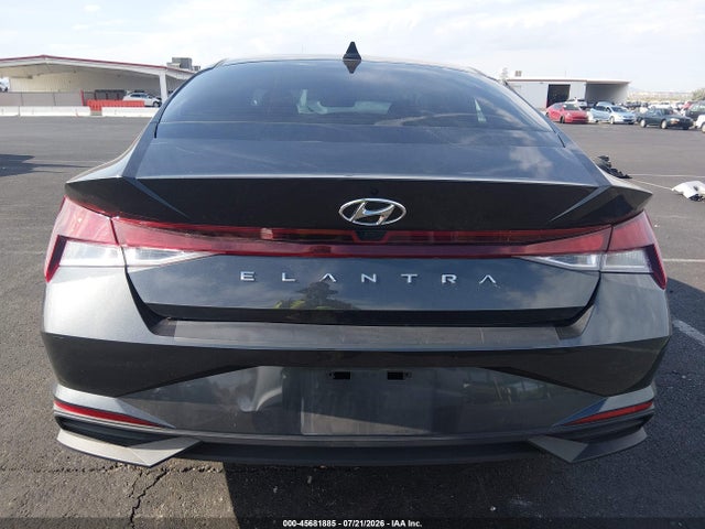 5NPLS4AG3PH093068 Hyundai ELANTRA SEL