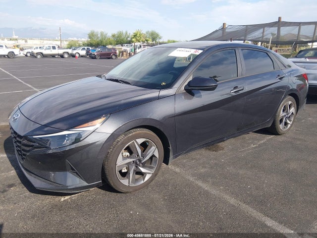 5NPLS4AG3PH093068 Hyundai ELANTRA SEL