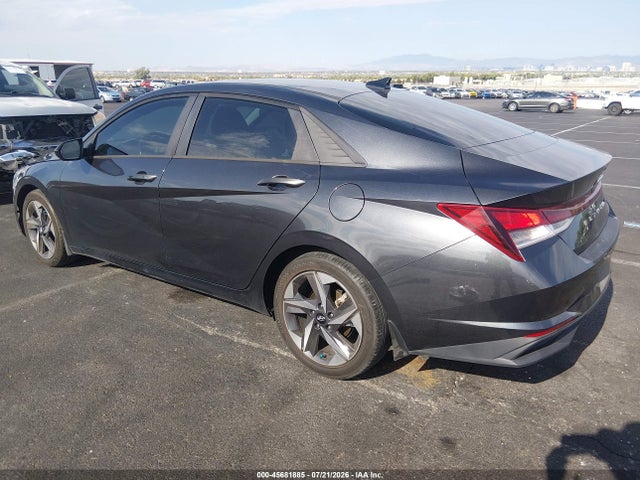 5NPLS4AG3PH093068 Hyundai ELANTRA SEL