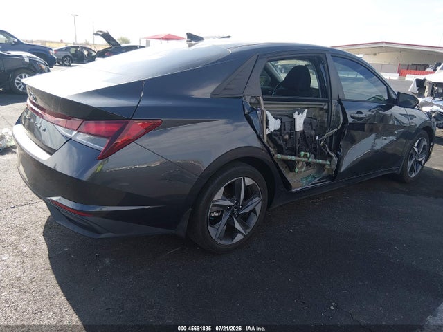 5NPLS4AG3PH093068 Hyundai ELANTRA SEL