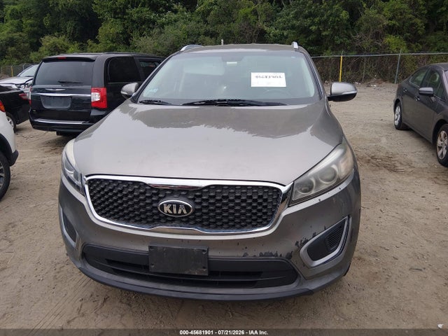 45681901 :رقم المزاد ، 5XYPGDA32GG136760 vin ، 2016 Kia Sorento 2.4l Lx مزاد بيع