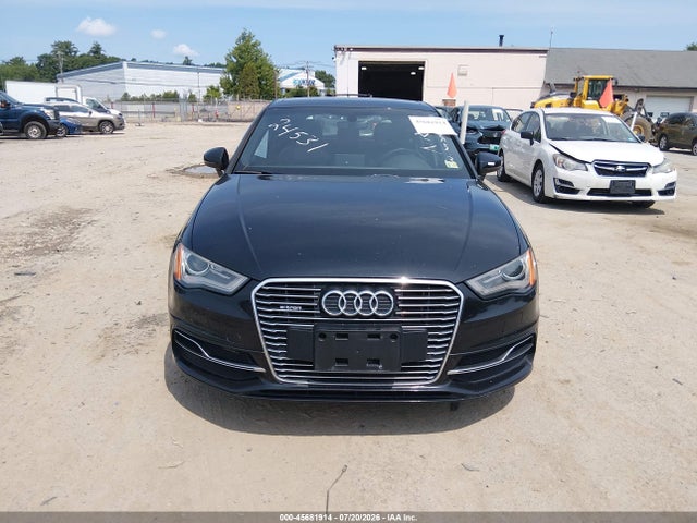 45681914 :رقم المزاد ، WAUUPBFF6GA145310 vin ، 2016 Audi A3 E-tron 1.4t Premium مزاد بيع