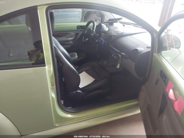 Продажа на аукционе авто 2000 Volkswagen New Beetle Gls, vin: 3VWCA21C8YM453321, номер лота: 45681944