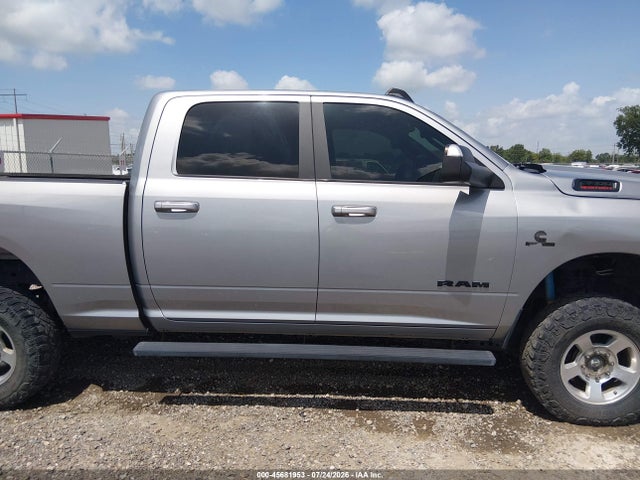 45681953 :رقم المزاد ، 3C6UR5DL8MG580339 vin ، 2021 Ram 2500 Big Horn  4x4 6'4 Box مزاد بيع