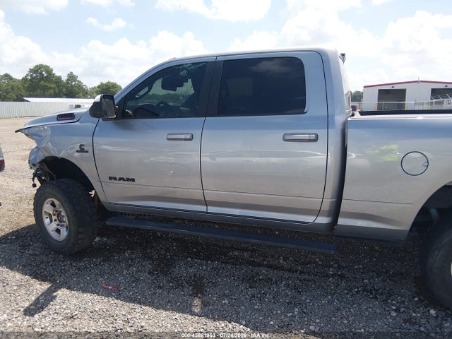 45681953 :رقم المزاد ، 3C6UR5DL8MG580339 vin ، 2021 Ram 2500 Big Horn  4x4 6'4 Box مزاد بيع