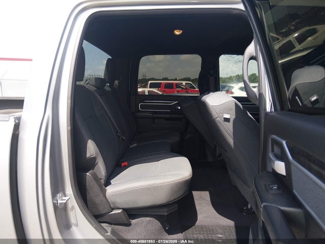 45681953 :رقم المزاد ، 3C6UR5DL8MG580339 vin ، 2021 Ram 2500 Big Horn  4x4 6'4 Box مزاد بيع