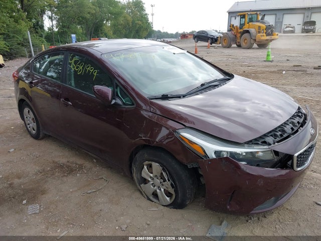 45681999 :رقم المزاد ، 3KPFK4A76JE201823 vin ، 2018 Kia Forte Lx مزاد بيع