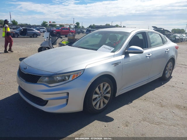 KIA Optima Lx 2016 5XXGT4L37GG005157 Image 2