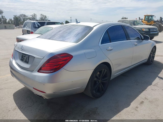 Mercedes-Benz S 550 2014 WDDUG8CB5EA055933 Image 4