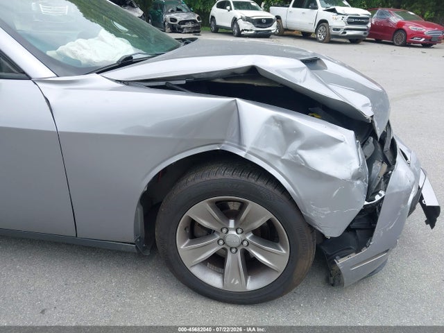 2016 Dodge Challenger Sxt მანქანა იყიდება აუქციონზე, vin: 2C3CDZAG3GH300109, აუქციონის ნომერი: 45682040