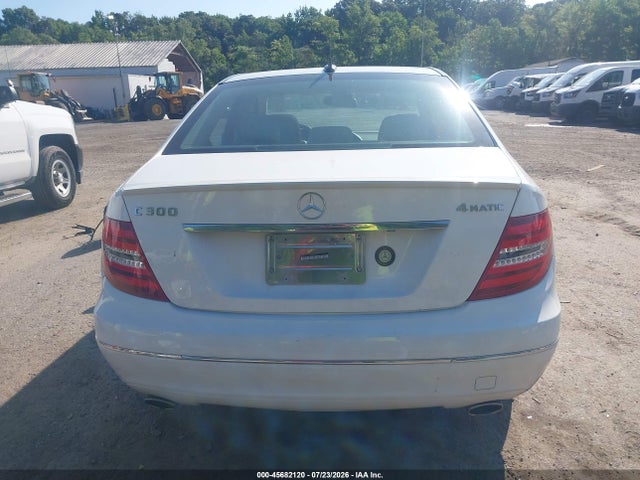 45682120 :رقم المزاد ، WDDGF8AB8DR290460 vin ، 2013 Mercedes-benz C 300 Luxury 4matic مزاد بيع