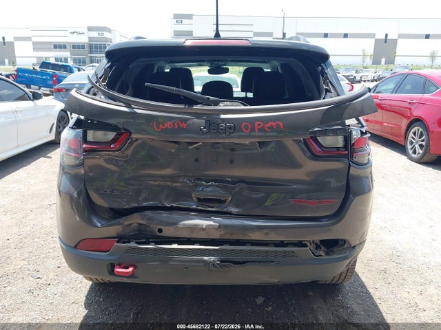 45682122 :رقم المزاد ، 3C4NJDDB5NT120621 vin ، 2022 Jeep Compass Trailhawk 4x4 مزاد بيع