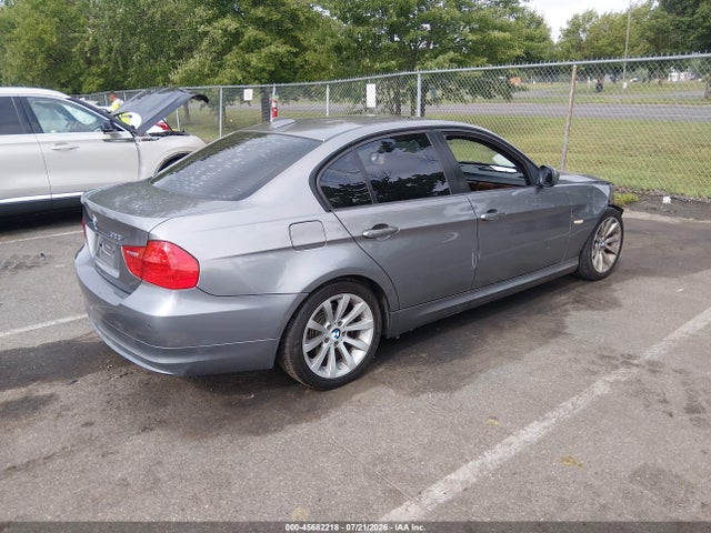 45682218 :رقم المزاد ، WBAPH7C51BE679495 vin ، 2011 Bmw 328i مزاد بيع