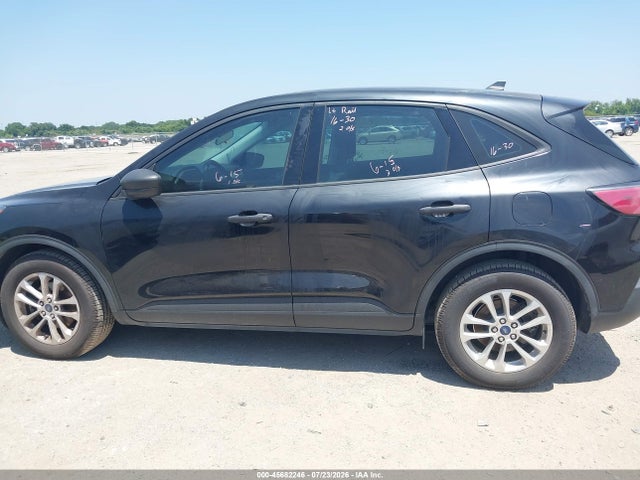 2022 Ford Escape S მანქანა იყიდება აუქციონზე, vin: 1FMCU0F62NUB21542, აუქციონის ნომერი: 45682246