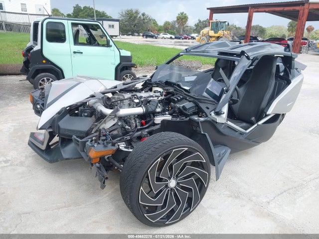 Polaris Slingshot 2017 57XAARFA5H8123948 Image 2
