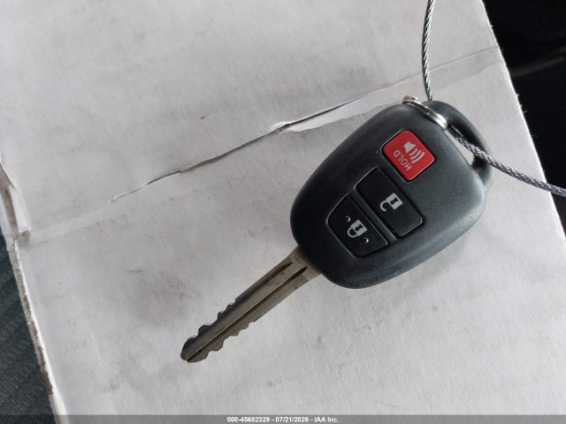Toyota RAV4 LE 2016 JTMZFREV8GJ077850 Image 11