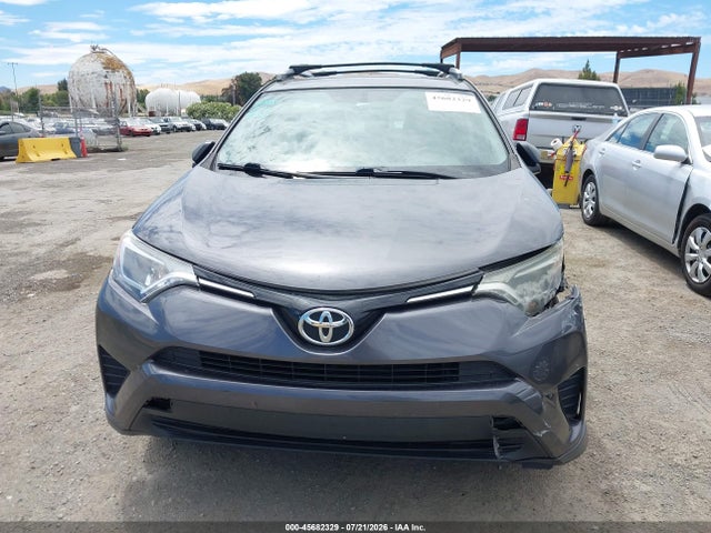 Toyota RAV4 LE 2016 JTMZFREV8GJ077850 Image 14