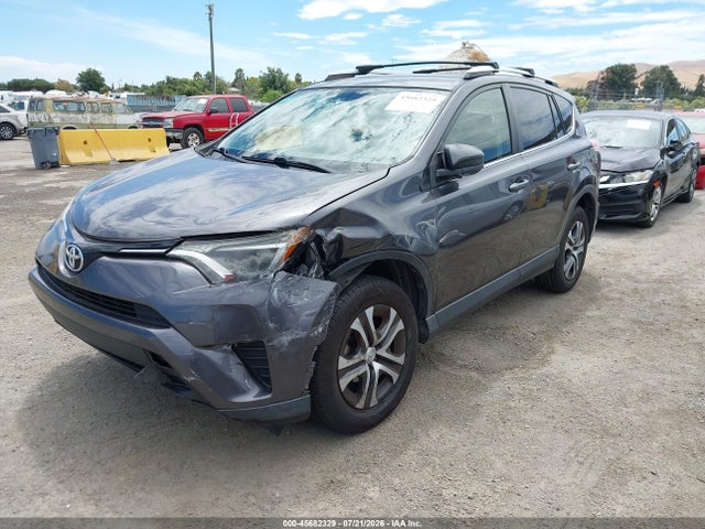 Toyota RAV4 LE 2016 JTMZFREV8GJ077850 Image 2