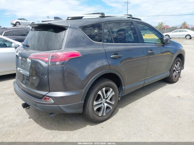 Toyota RAV4 LE 2016 JTMZFREV8GJ077850 Image 4