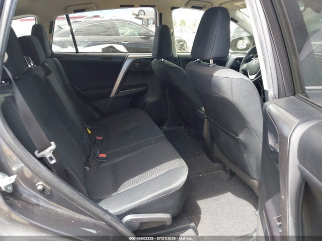 Toyota RAV4 LE 2016 JTMZFREV8GJ077850 Image 8