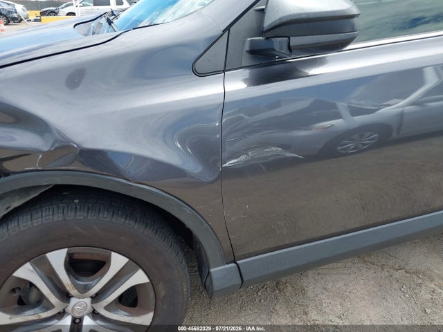 Toyota RAV4 LE 2016 JTMZFREV8GJ077850 Image 13