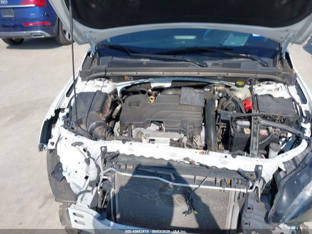 1G1ZD5ST1MF067685 Chevrolet Malibu Fwd Lt