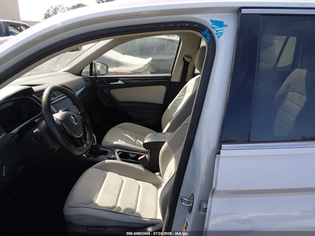 2019 Volkswagen Tiguan 2.0t Sel Premium/2.0t Sel Premium R-line მანქანა იყიდება აუქციონზე, vin: 3VV4B7AX4KM015490, აუქციონის ნომერი: 45682458