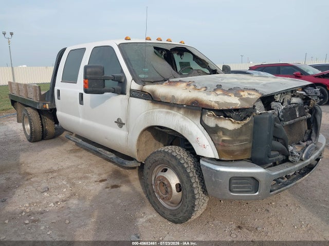 Ford F-350 Chassis Xl 2015 1FD8W3HT5FEB68399 Image 2