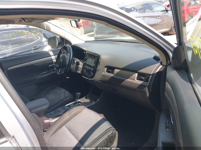 2016 Mitsubishi Outlander Se მანქანა იყიდება აუქციონზე, vin: JA4AD3A32GZ003498, აუქციონის ნომერი: 45682467